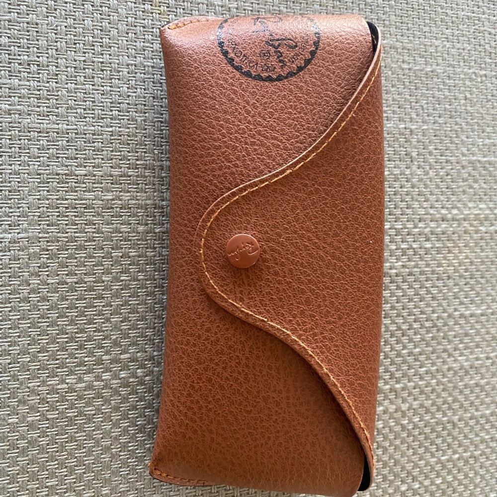 New Ray-Ban case